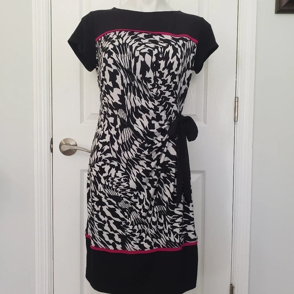 Shelby & Palmer Dresses & Skirts - Shelby + Palmer Black & White Short Sleeve Dress